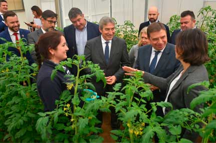 El Ministro de Agricultura, Pesca y Alimentación visita el centro de investigación y desarrollo de BASF en Utrera